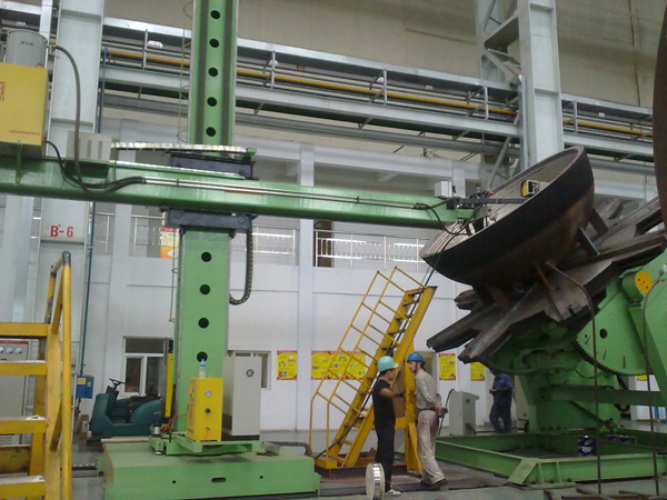 Welding Manipulator for Metal Container Featured Image